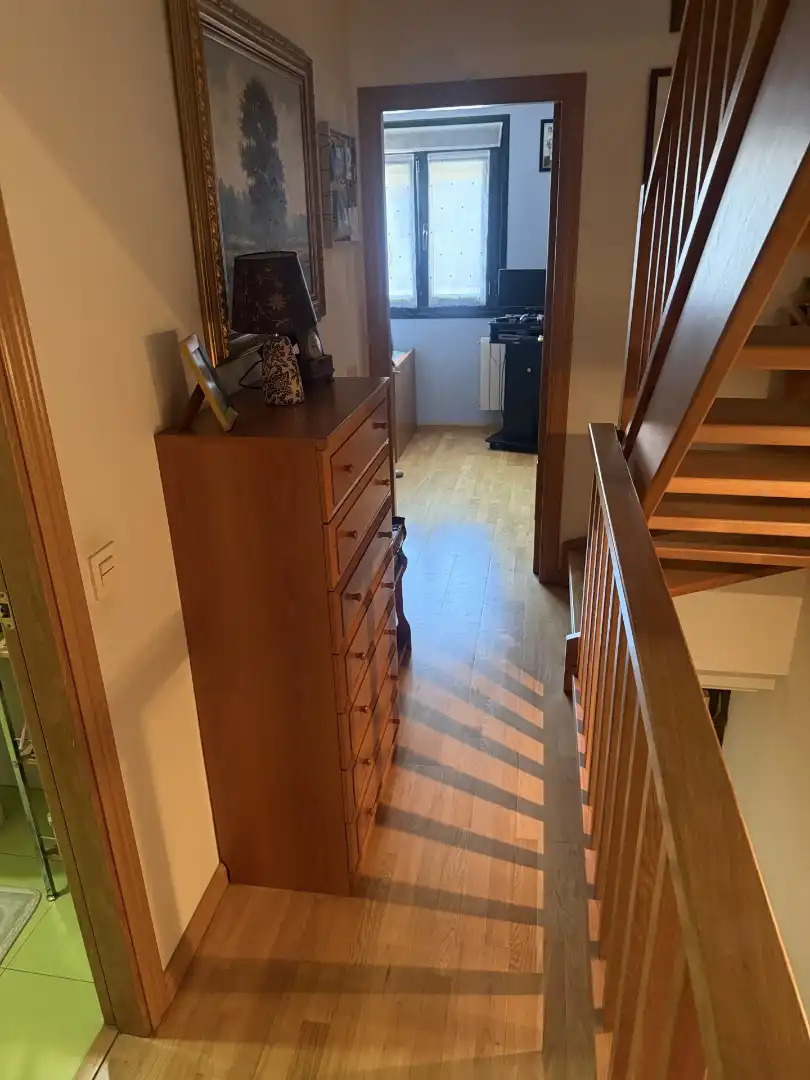 Casa adosada en venda en Gijón  amb Calefacció, Parquet i Moblat