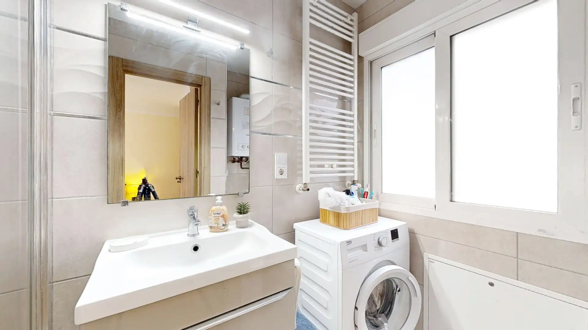 Bathroom of Flat for sale in Torrent  with Air Conditioner, Private garden and Balcony