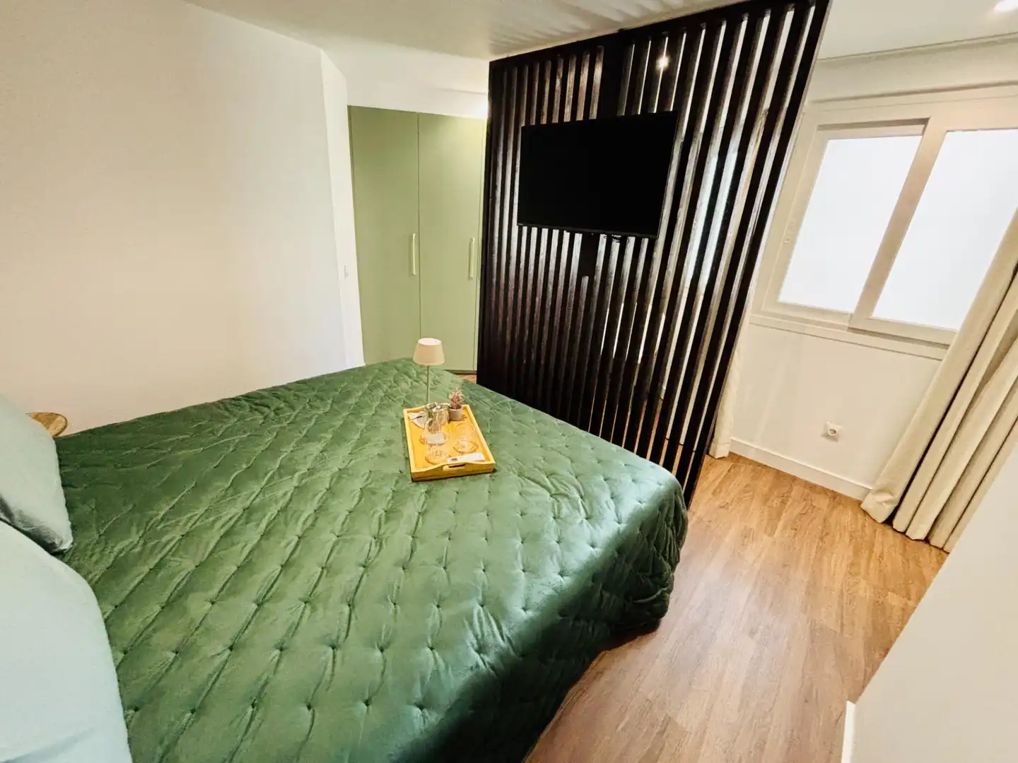 Habitación de Apartamento en venta en Fuengirola con Aire acondicionado, Calefacción y Jardín privado