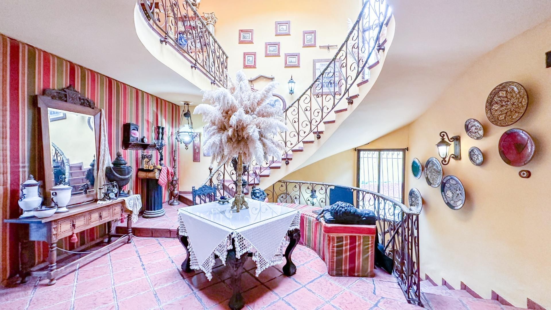 House or chalet for sale in  Jaén Capital  with Air Conditioner, Heating and Private garden