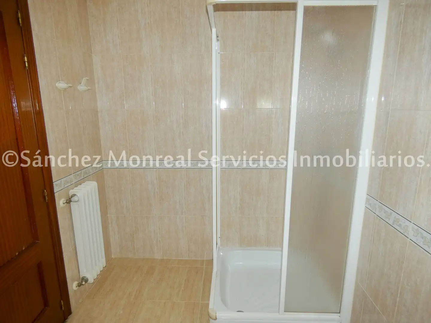 Baño de Piso en venta en Alcázar de San Juan con Calefacción, Horno y Balcón