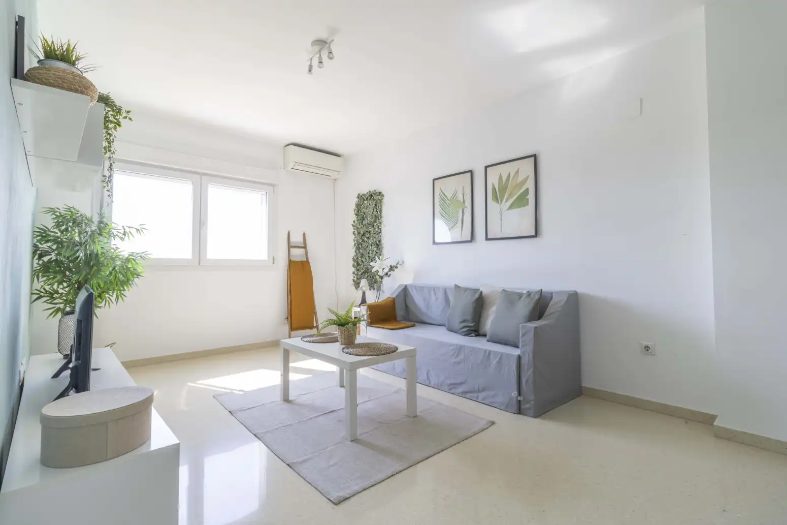 Wohnzimmer von Wohnung zum Verkauf in Sevilla mit Klimaanlage und Abstellraum