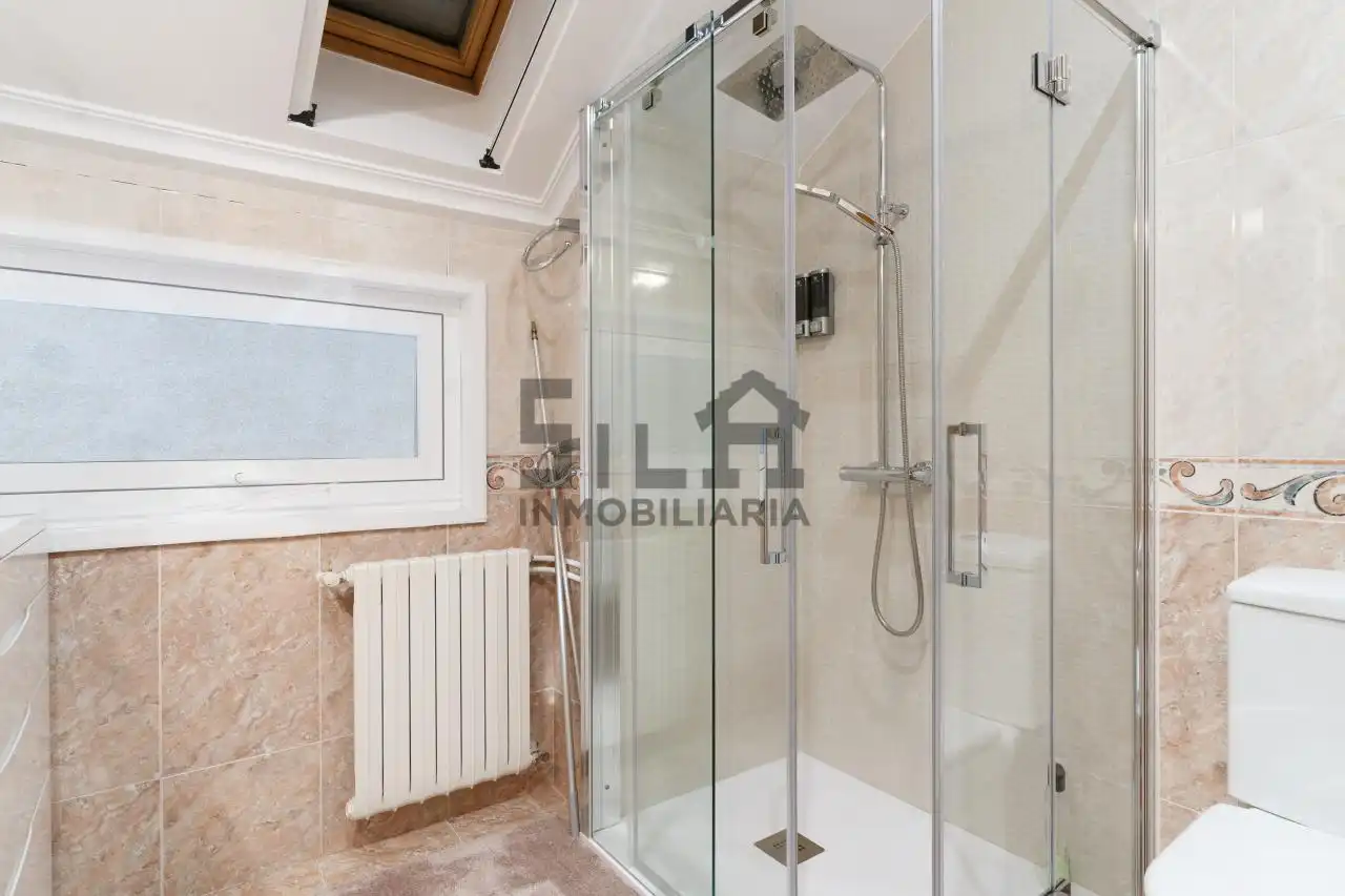 Bathroom of Houses for sale in Taboadela  with Heating, Private garden and Terrace
