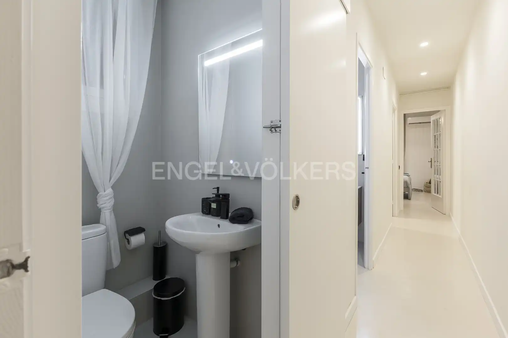 Baño de Piso en venta en Barcelona con Aire acondicionado, Calefacción y Balcón