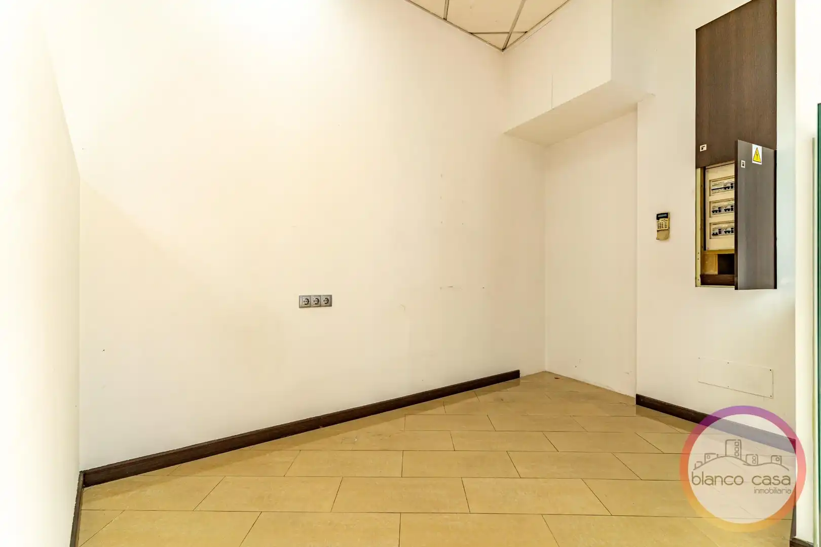 Local comercial en venda a Carballo, imagen 11
