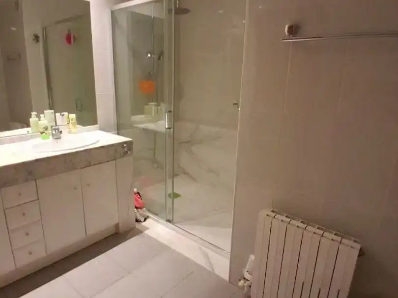 Baño de Piso en venta en Figueres con Aire acondicionado, Piscina y Balcón