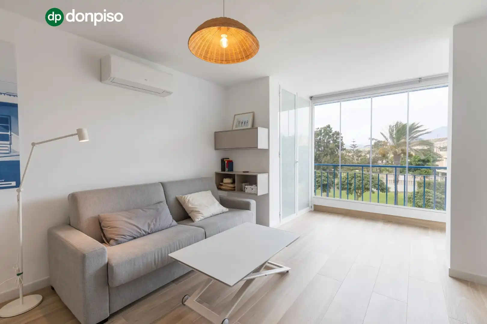 Sala de estar de Piso en venta en El Ejido con Piscina comunitaria