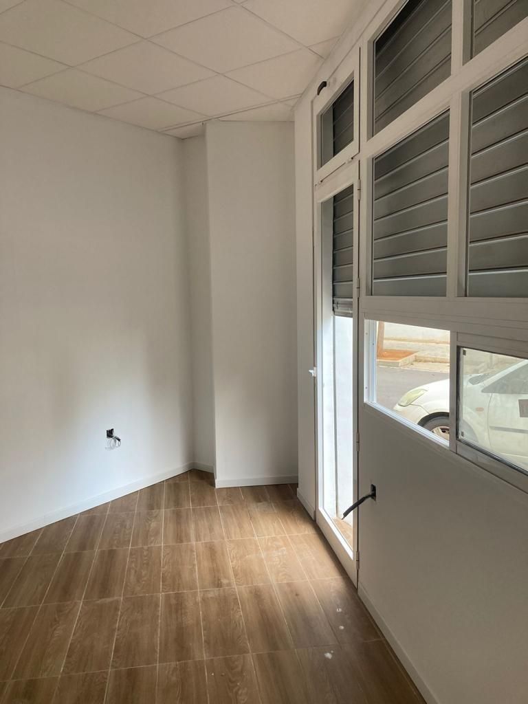 Premises to rent in Parque de la Bombilla  , Llíria