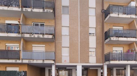 Foto 2 de Piso en venta en Pj Font Dels Frares, Estadi - Santa Anna, Vic