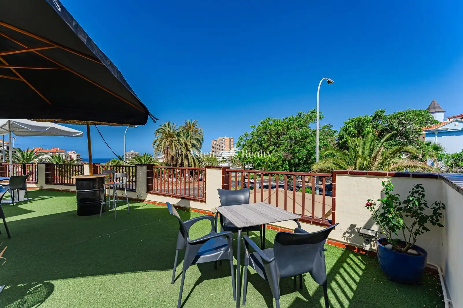 Terrasse von Geschaftsraum zum Verkauf in Arona mit Terrasse und Internet