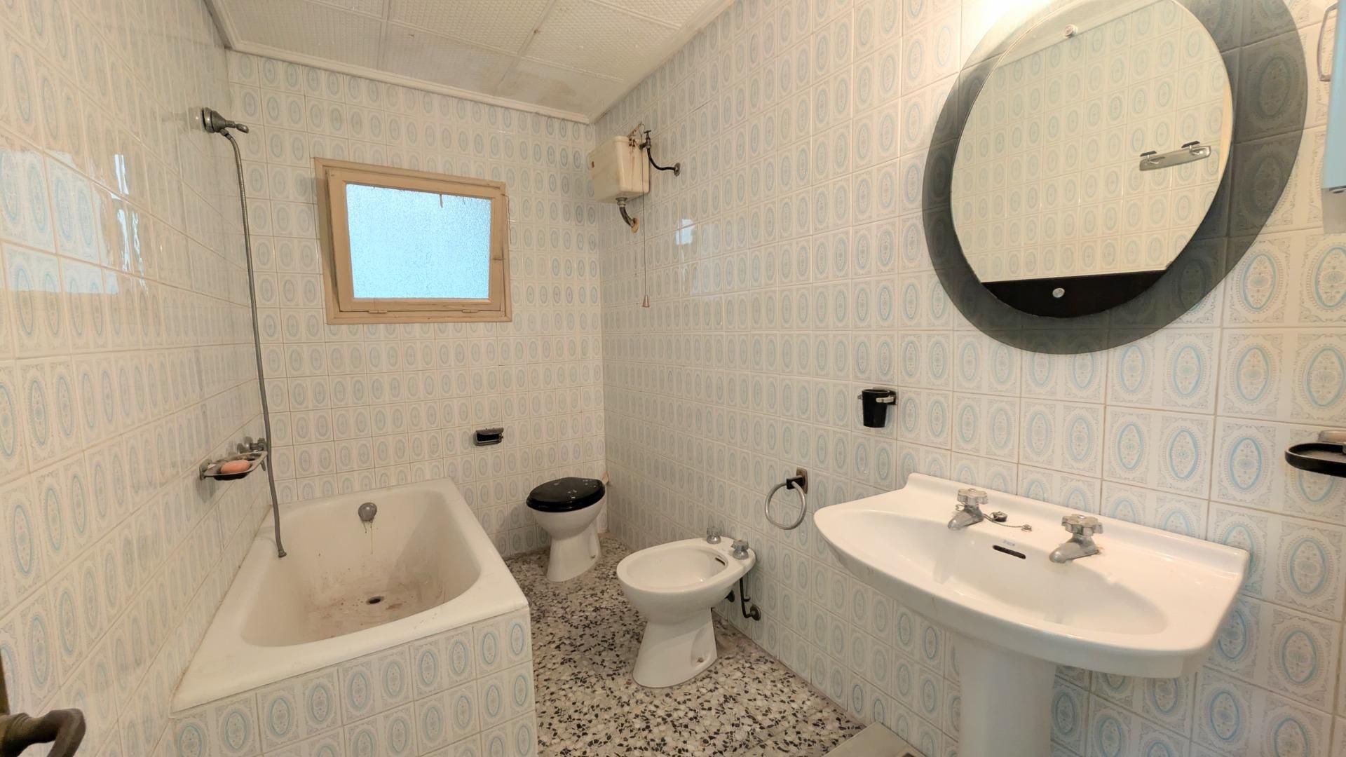 Bathroom of Flat for sale in Elche / Elx  with Balcony