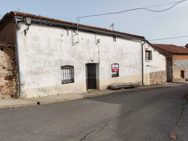 Casa adosada en Venta en Calle Ronda de la Fuente en Peñalba de Ávila