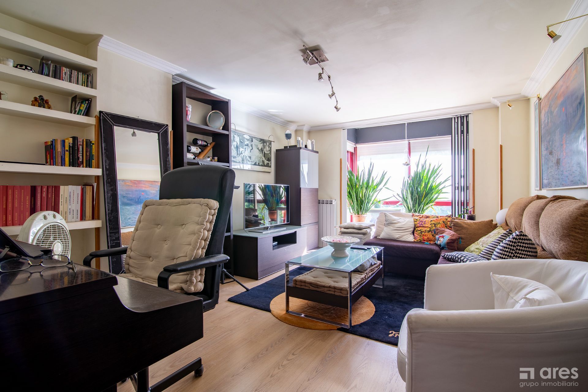 Flat for sale in Ronda de Segovia, Imperial