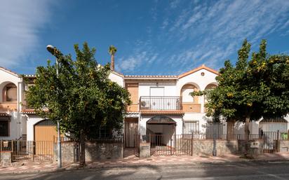 Vista exterior de Casa adosada en venda en Huétor Vega