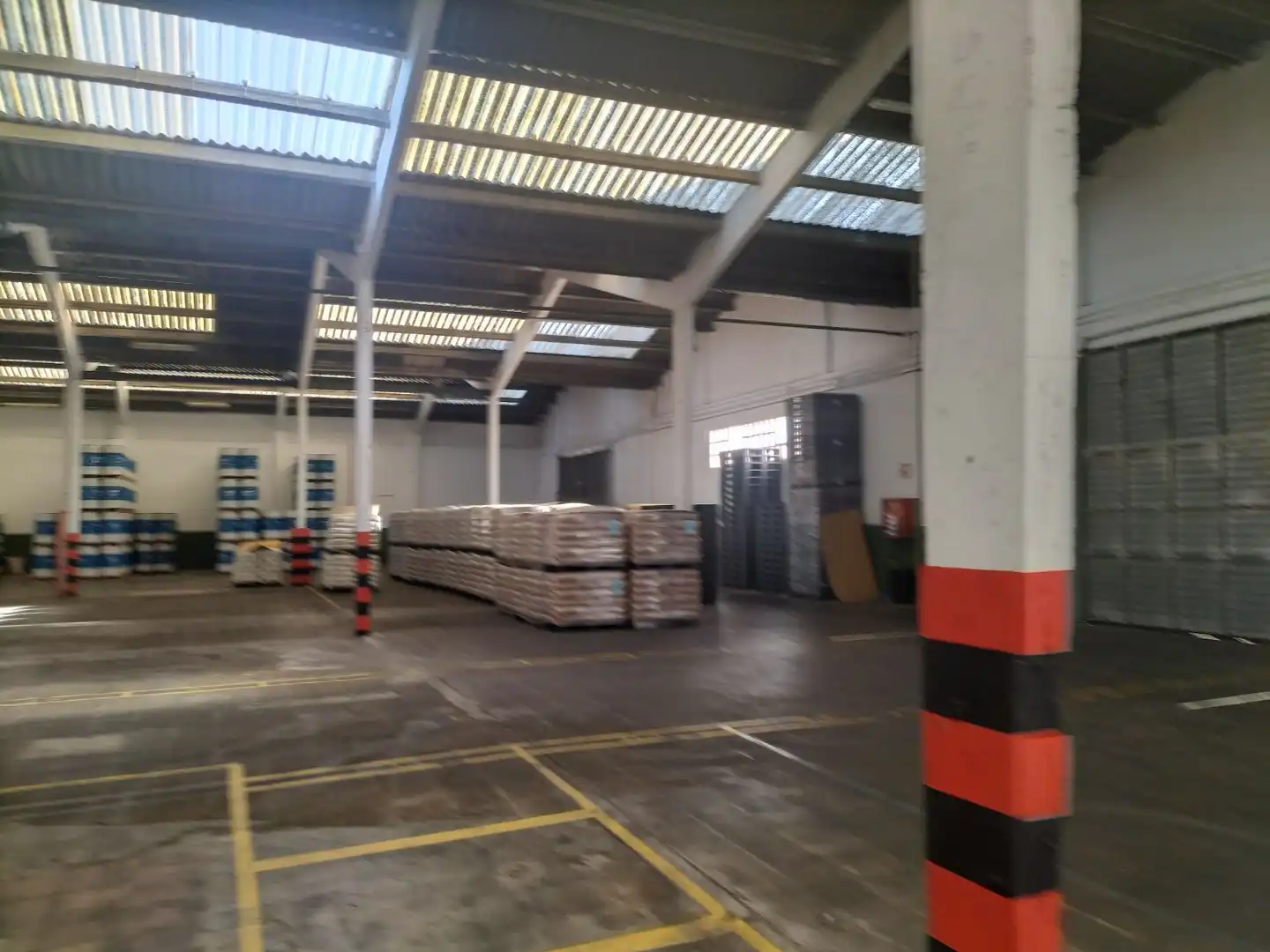 Nave industrial en venta en Rubí