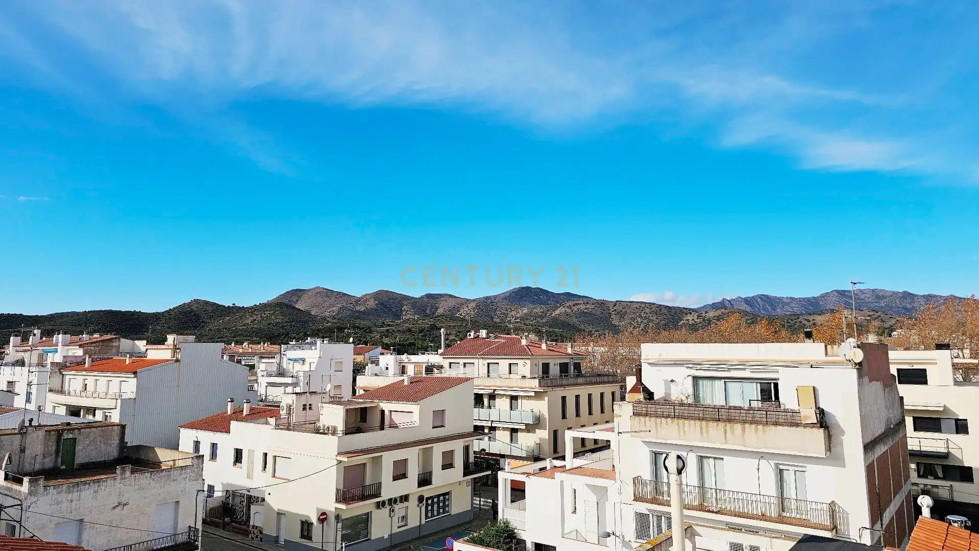 Vista exterior de Apartament en venda en Llançà amb Aire condicionat, Piscina i Forn