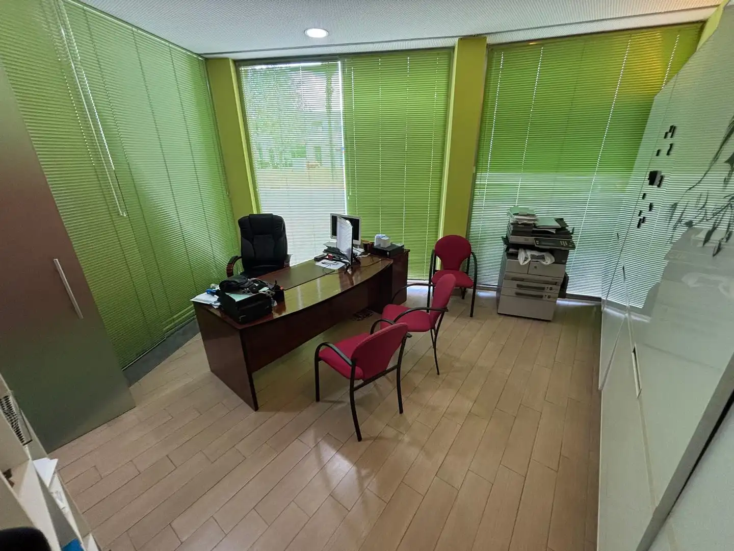 Commercial properties for sale in Sevilla  with Air Conditioner