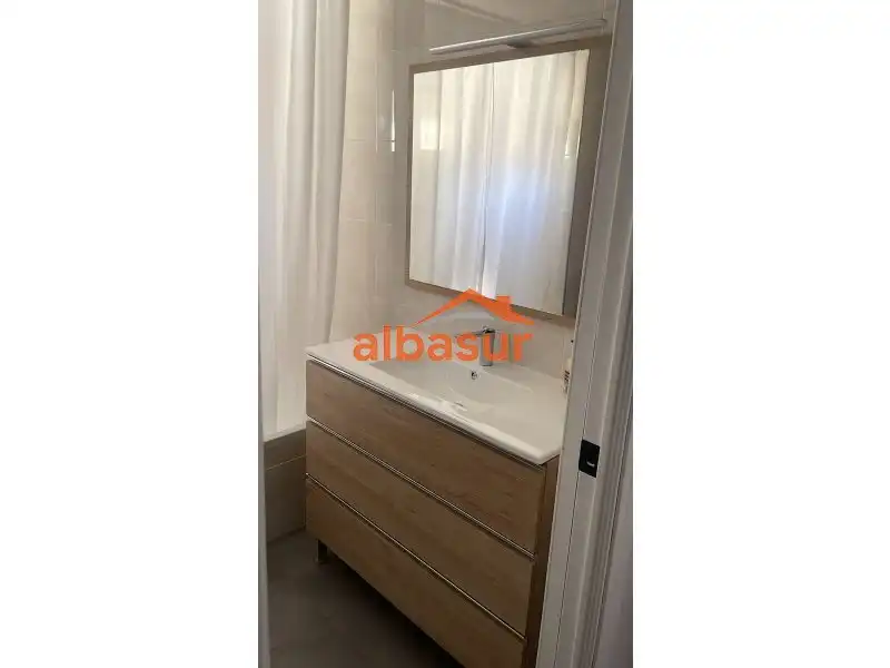 Bathroom of Flat for sale in Córdoba  with Air Conditioner, Heating and Terrace