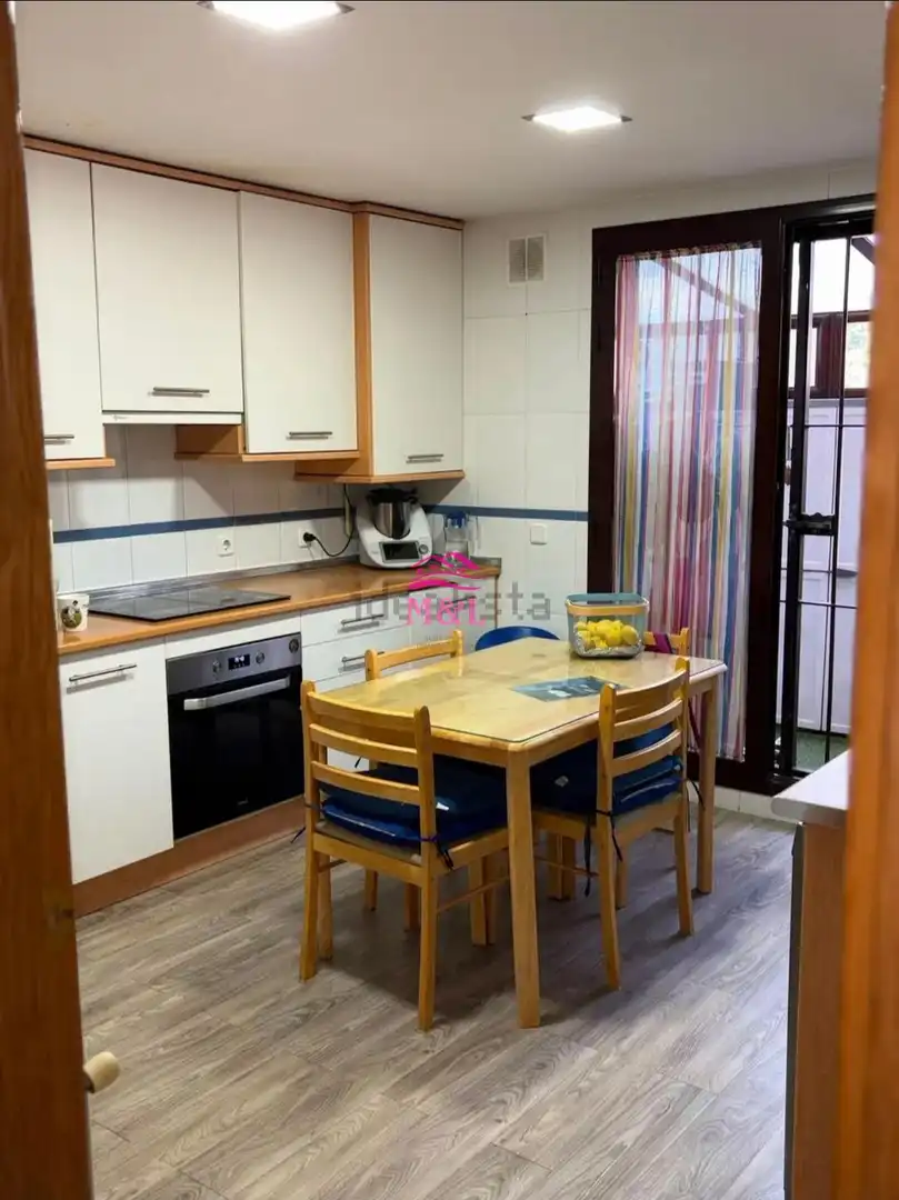 Cocina de Casa o chalet en venta en Mérida con Aire acondicionado, Calefacción y Terraza