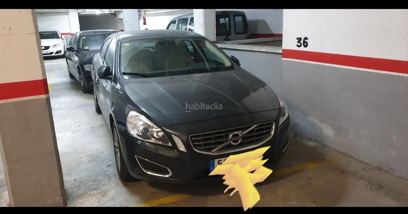 Einzelparkplatz zum Verkauf in Carrer de Rafael Casanova 5, imagen 3