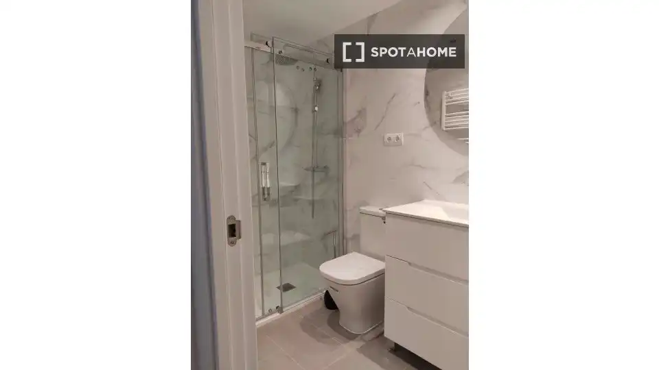 Bany de Pis de lloguer en Centro