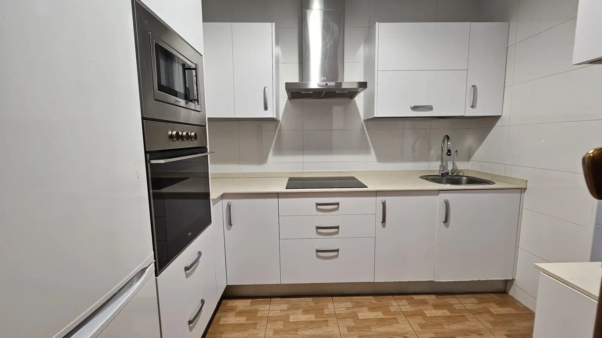 Cuina de Pis en venda en Cádiz amb Aire condicionat i Terrassa