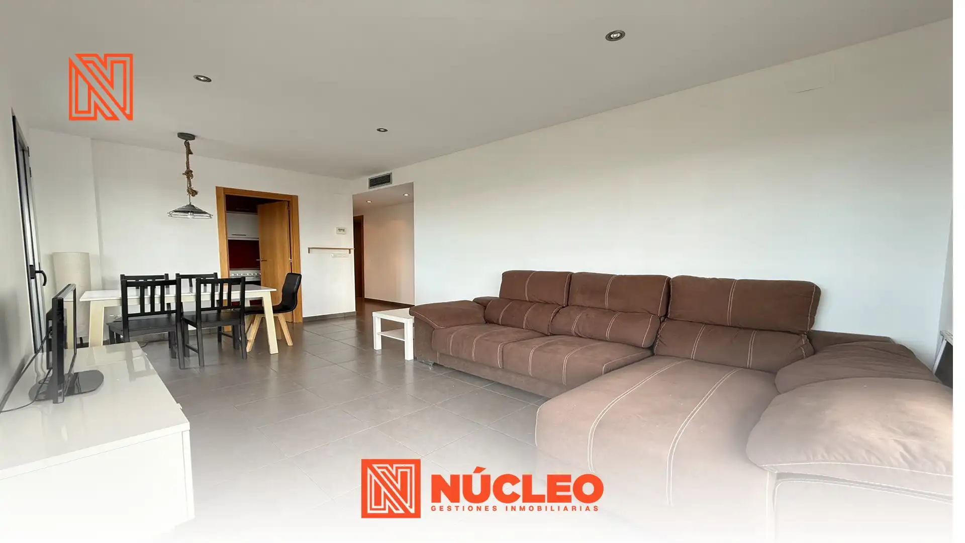 Sala de estar de Piso en venta en Castellón de la Plana / Castelló de la Plana con Aire acondicionado, Trastero y Amueblado