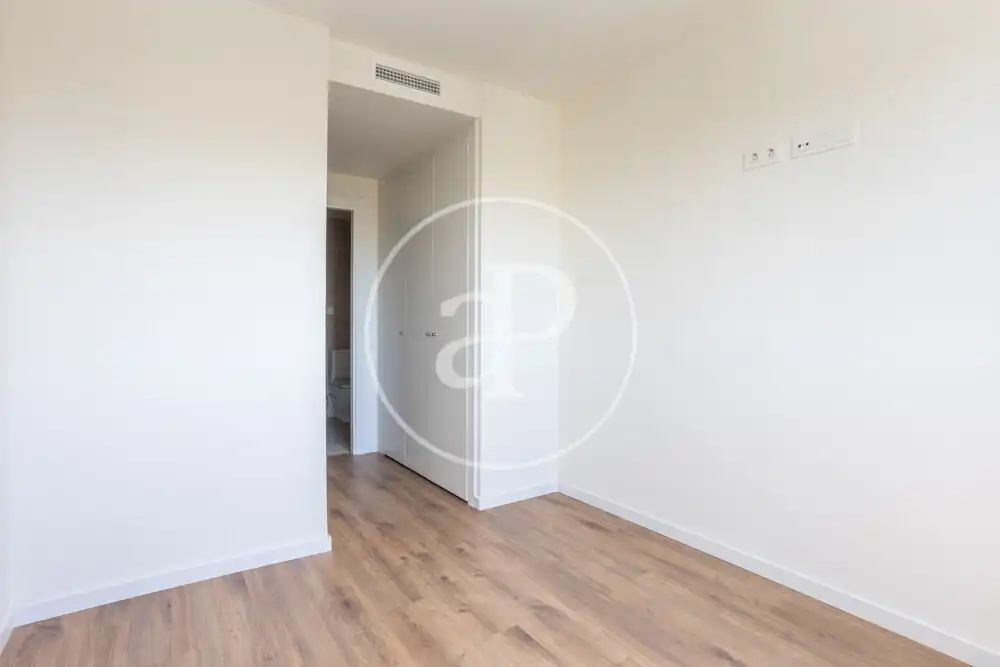 Habitación de Piso en venta en Valencia con Aire acondicionado, Calefacción y Jardín privado
