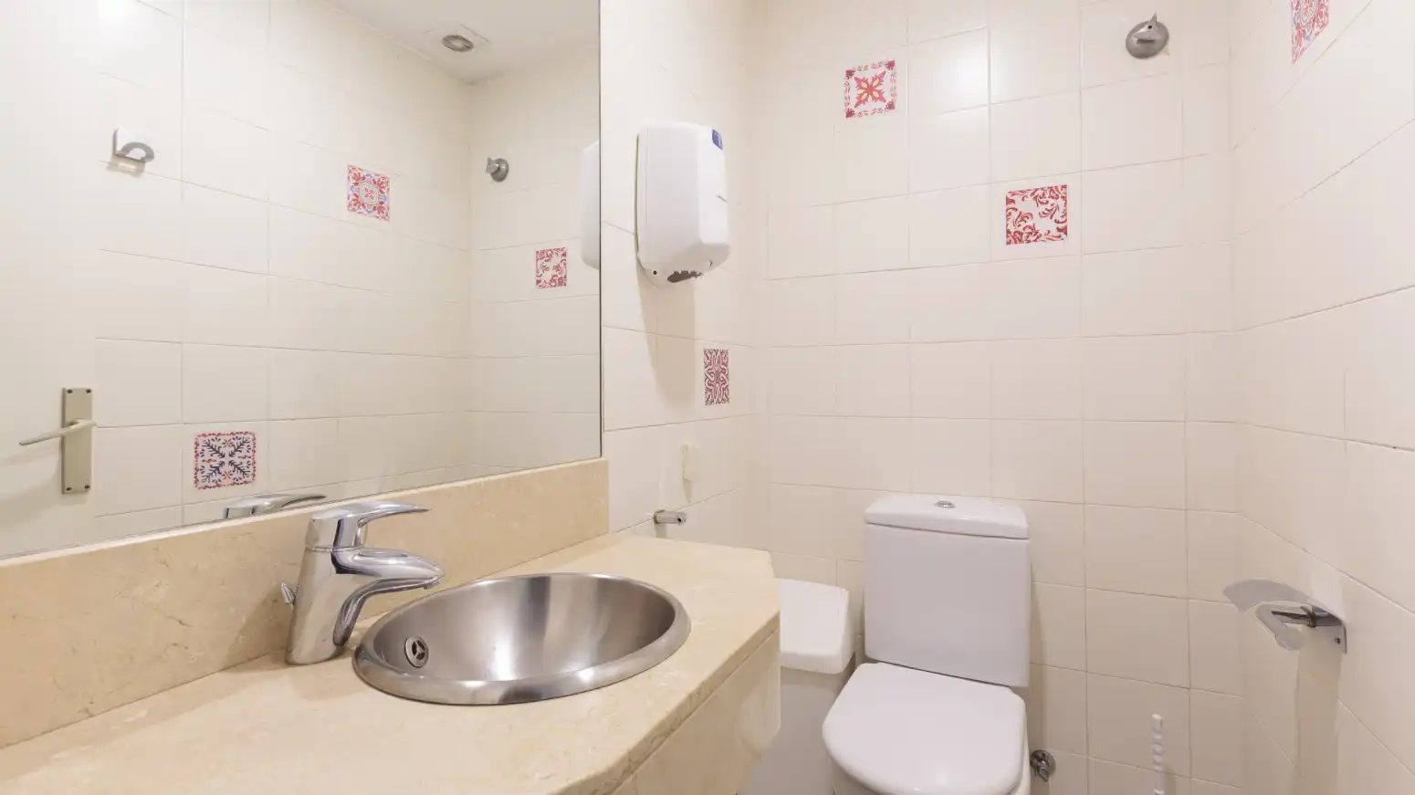 Bany de Oficina de lloguer en Eixample