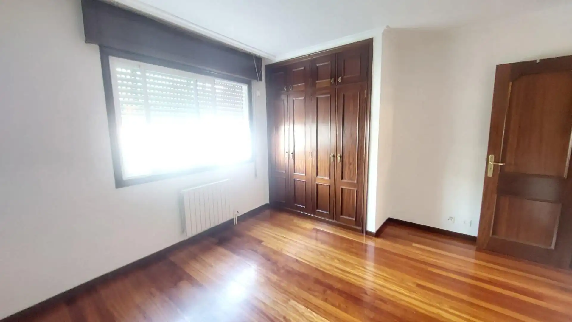 Bedroom of Flat for sale in Vigo   with Heating, Parquet flooring and Storage room