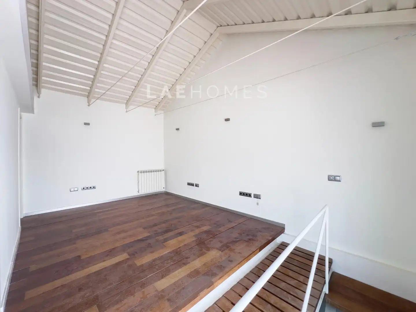 Maisonette zum Verkauf in Sevilla mit Klimaanlage, Heizung und Terrasse