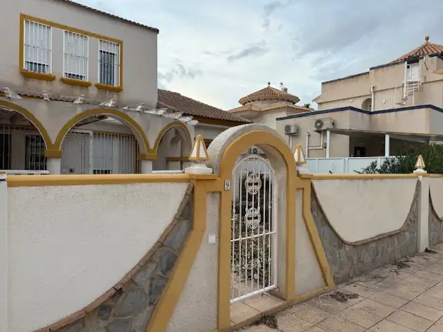 Exterior view of Houses for sale in Orihuela  with Terrace and Swimming Pool