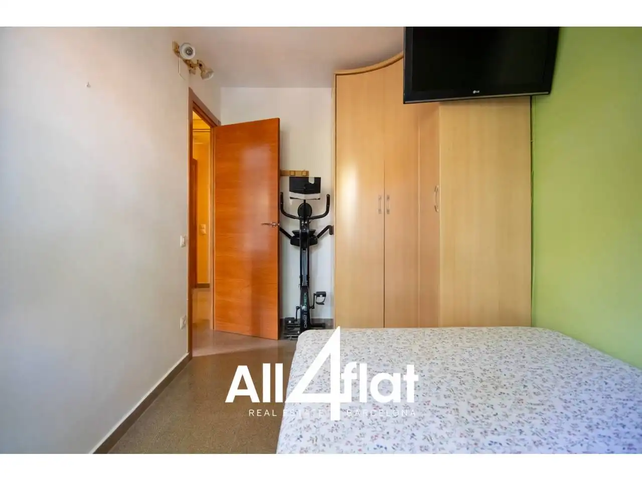 Bedroom of Duplexes for rent in Barcelona  with Air Conditioner, Heating and Terrace