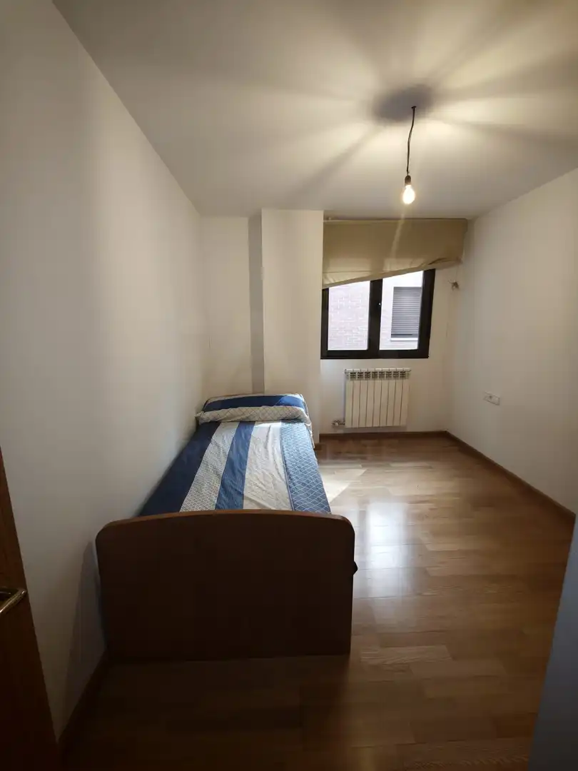 Bedroom of Flat for rent in Valencia de Don Juan  with Heating and Terrace