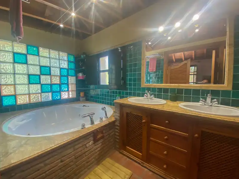 Chalet con piscina en venta en Nueva, imagen 10