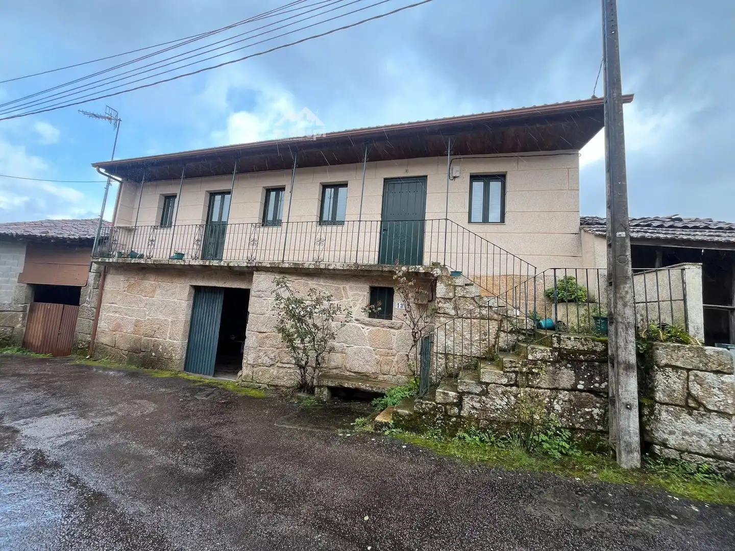 Vista exterior de Casa o xalet en venda en Punxín amb Calefacció, Traster i Piscina