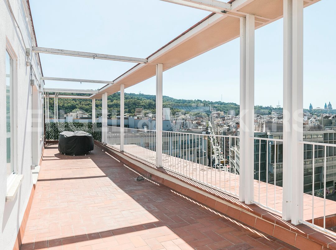 Terraza de Ático en venta en  Barcelona Capital con Aire acondicionado, Calefacción y Parquet