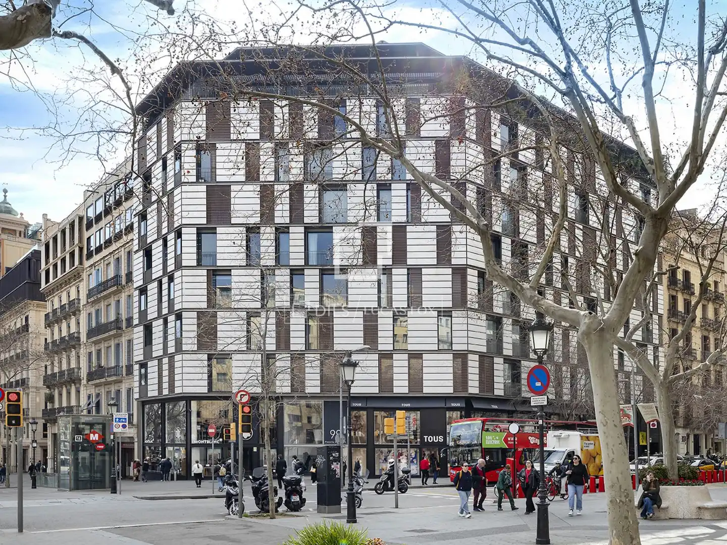 Exterior view of Flat for sale in Barcelona  with Air Conditioner, Heating and Parquet flooring