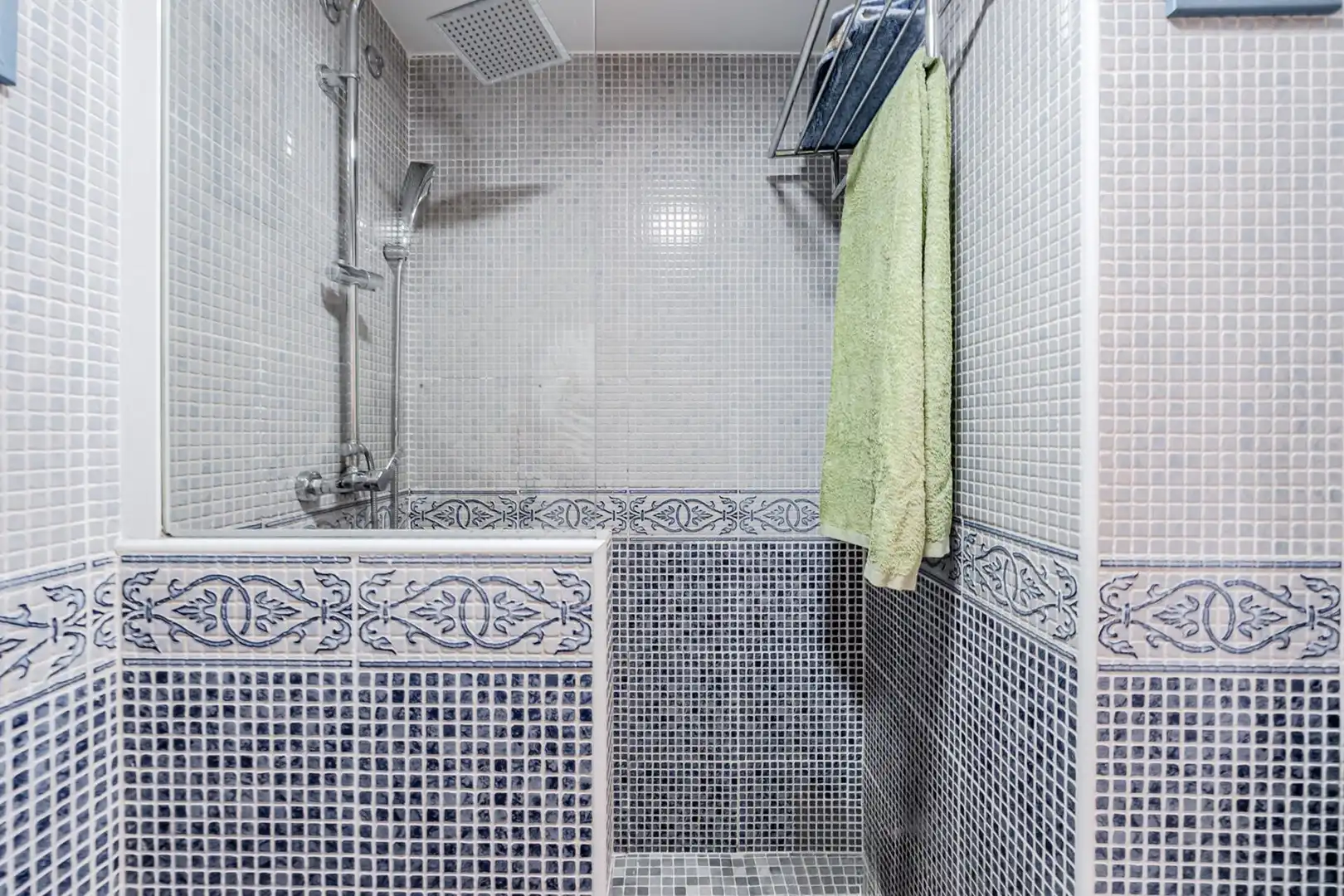 Baño de Ático en venta en Madrid con Aire acondicionado, Calefacción y Terraza