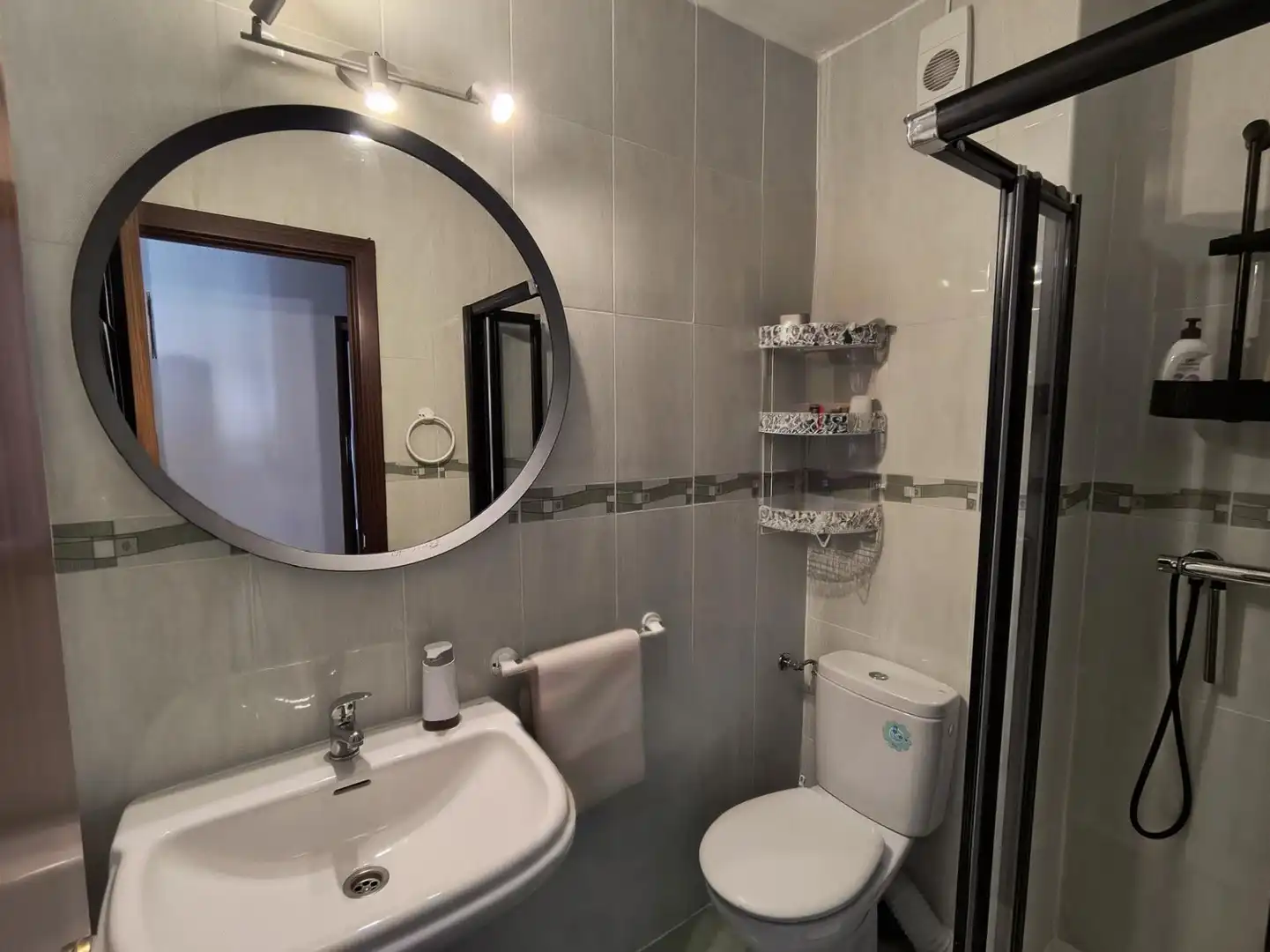 Bathroom of Flat for sale in Guadalajara  with Heating and Balcony
