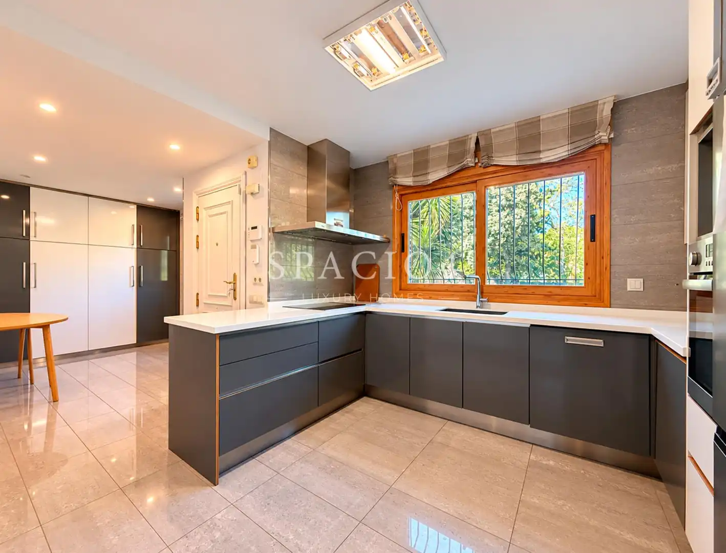 Maison jumelée à vendre à Urbanización Este - Montepríncipe, imagen 7