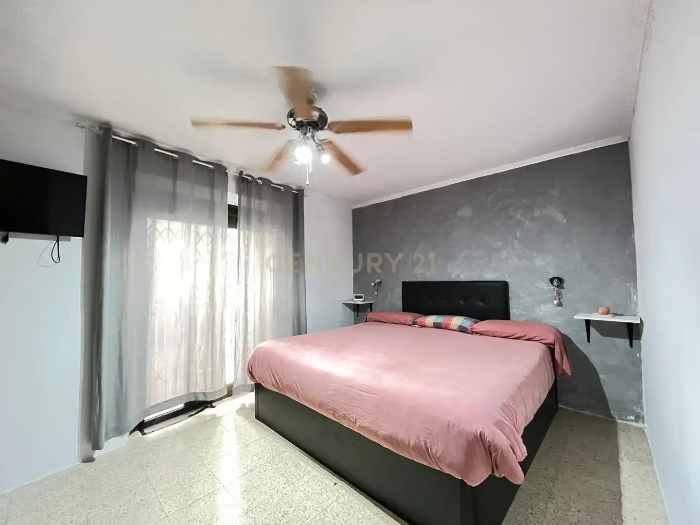 Bedroom of Detached homes for sale in Vilanova i la Geltrú  with Storage room, Oven and Balcony