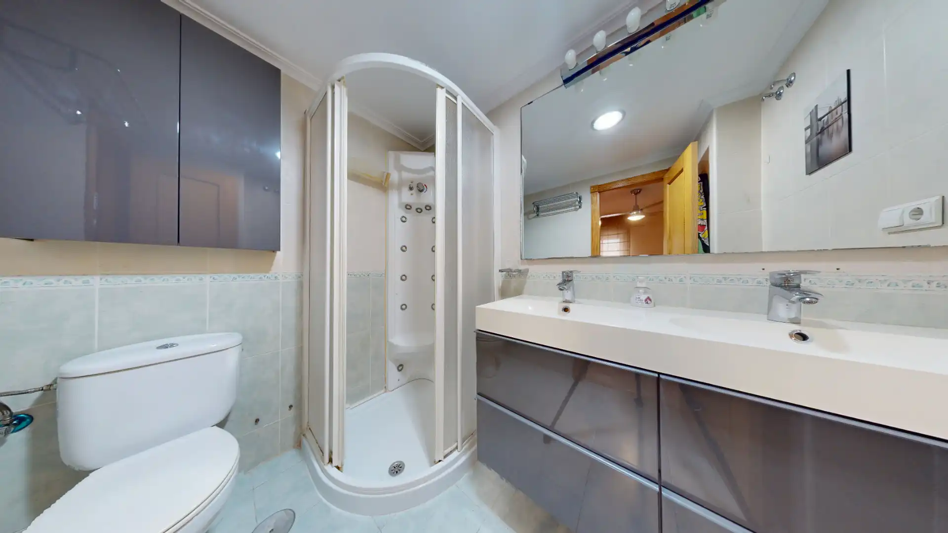 Baño de Piso en venta en Mutxamel con Aire acondicionado, Trastero y Alarma
