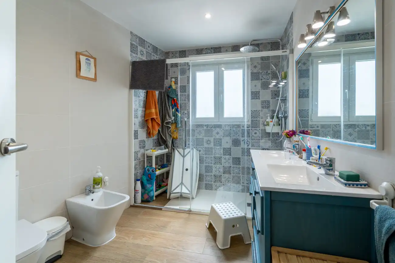 Baño de Casa adosada en venta en Tortosa con Aire acondicionado, Jardín privado y Terraza