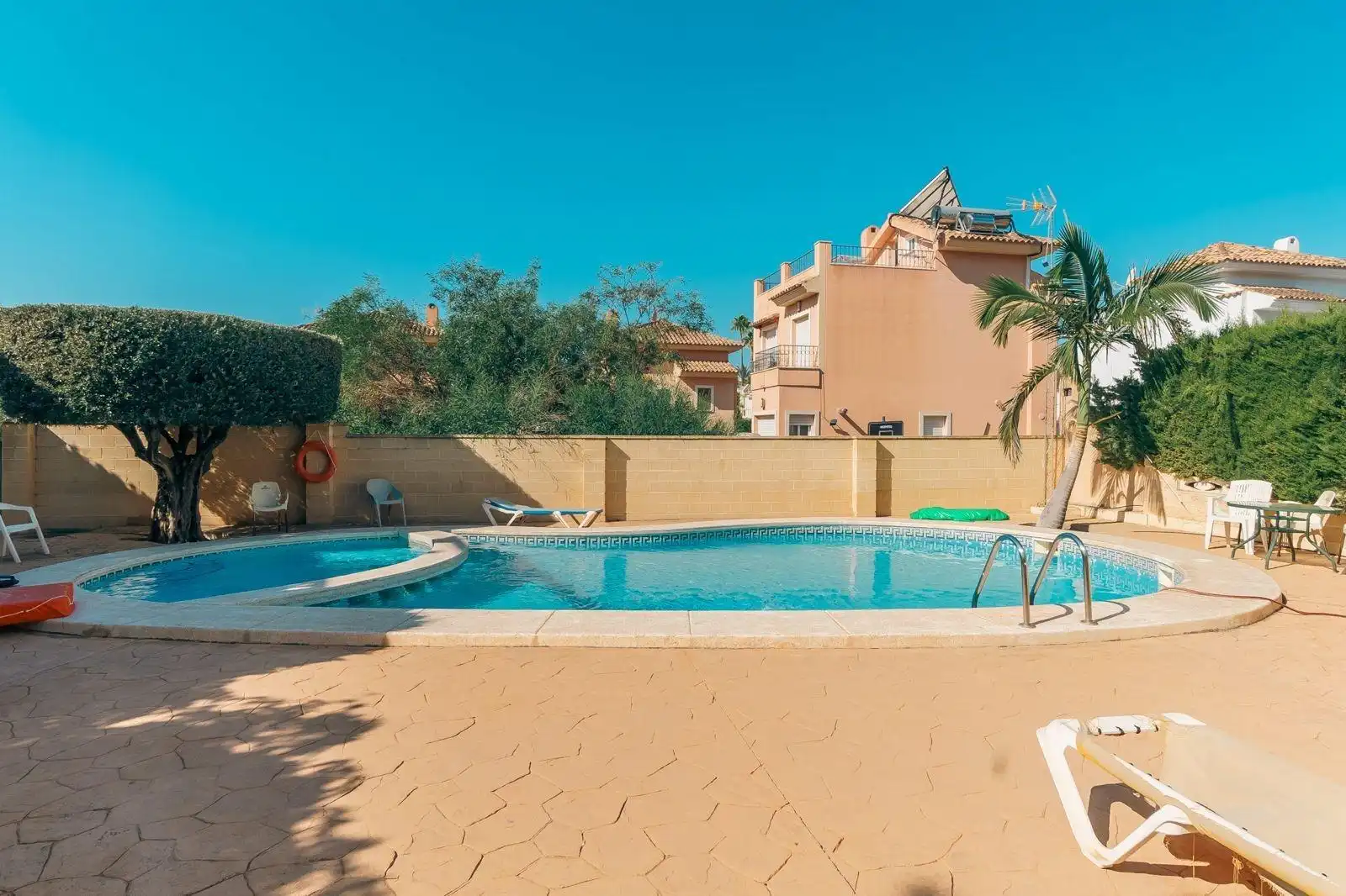 Schwimmbecken von Einfamilien-Reihenhaus zur Miete in La Nucia mit Heizung, Privatgarten und Terrasse