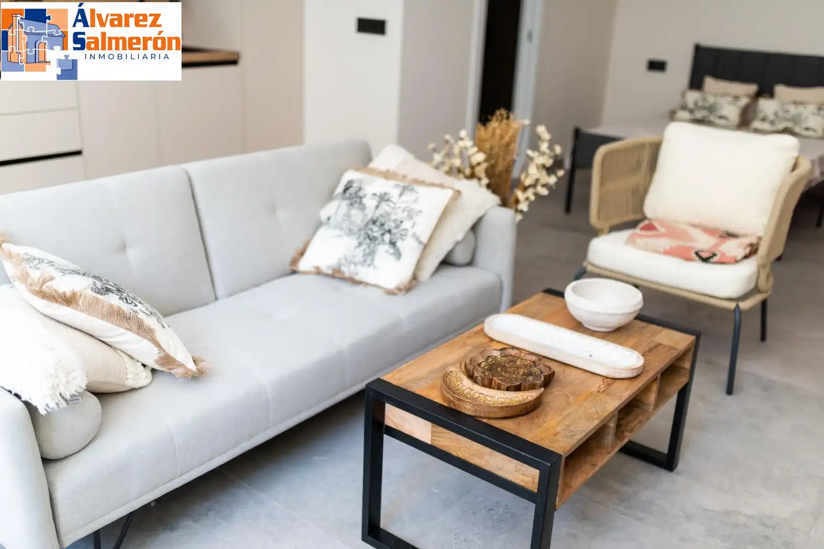 Living room of Study for sale in Granada  with Air Conditioner, Heating and Furnished