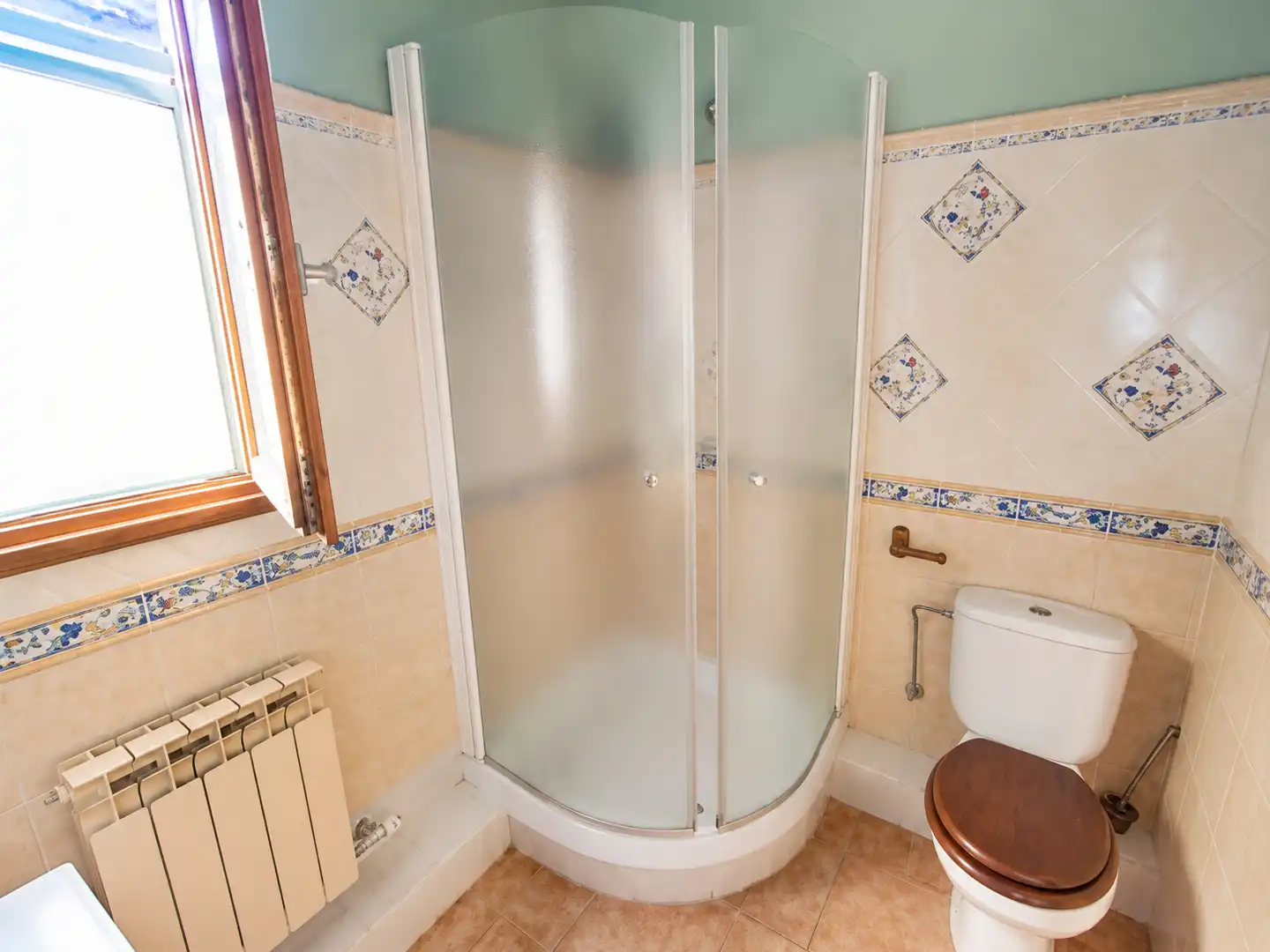 Baño de Casa o chalet en venta en Montcada i Reixac con Calefacción y Jardín privado