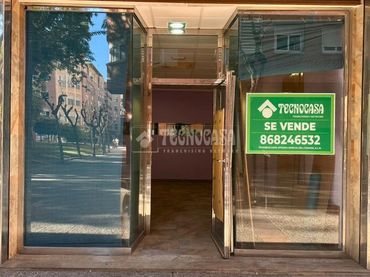 Locale commerciale in vendita a C. Andorra de Teruel