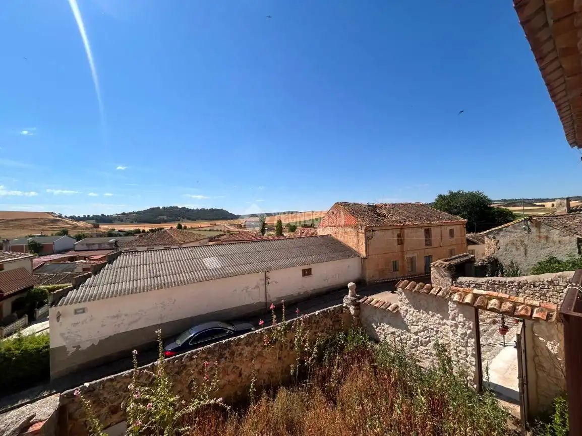 Vista exterior de Finca rústica en venta en Alba de Cerrato con Balcón