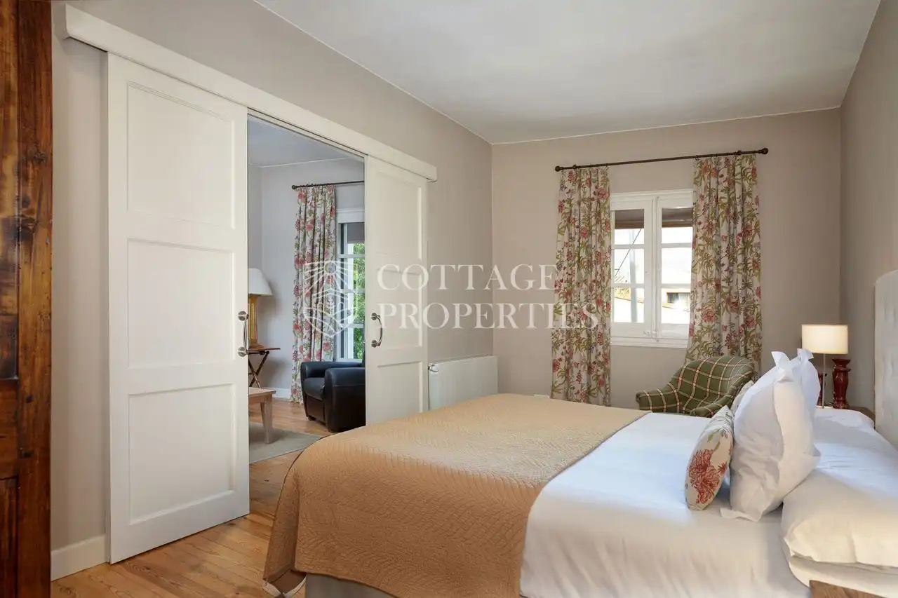 Habitación de Finca rústica en venta en Torroella de Fluvià con Aire acondicionado, Jardín privado y Terraza